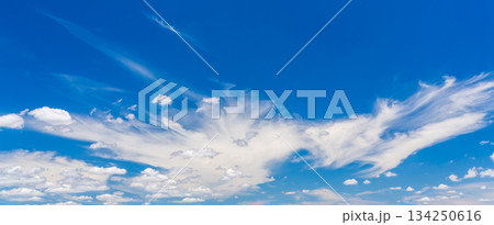 輝く夏空 輝く夏空 134250616