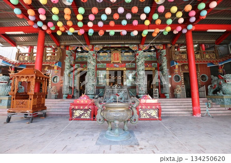 台湾　十分の成安宮 134250620