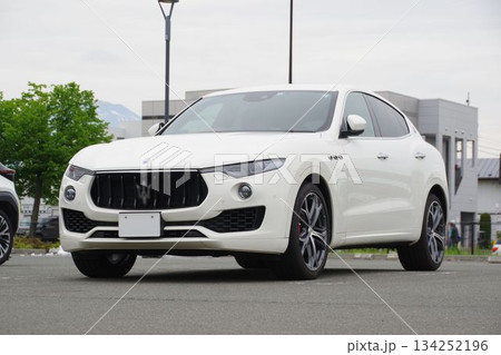 輸入車 マセラティ レヴァンテ 輸入車 マセラティ レヴァンテ 134252196