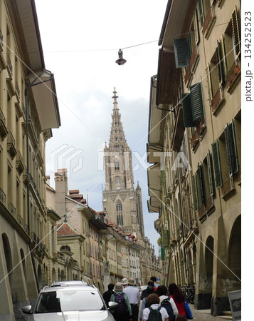 スイス・ベルンの旧市街の街並み スイス・ベルンの旧市街の街並み 134252523