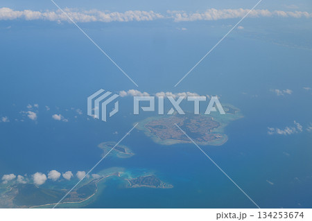 飛行機から見た風景　伊是名島 134253674