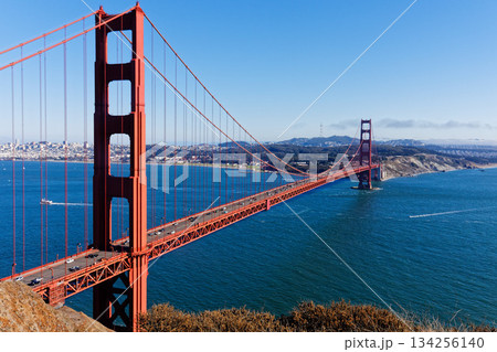 サンフランシスコ　ゴールデン・ゲート・ブリッジ 134256140