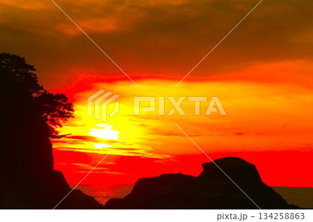 日本一の堂ヶ島の夕日 日本一の堂ヶ島の夕日 134258863