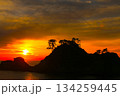 日本一の堂ヶ島の夕日 134259445