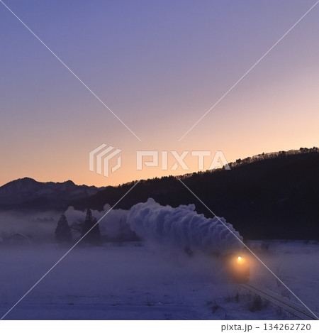 雪景色の磐越西線SL 134262720