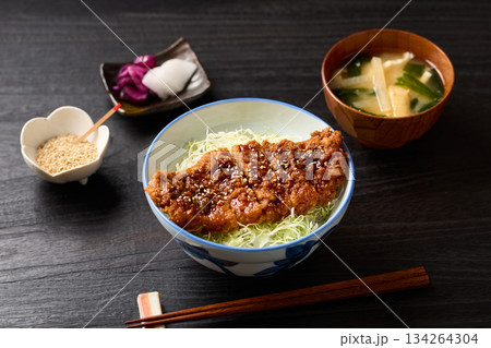 ソースカツ丼 134264304