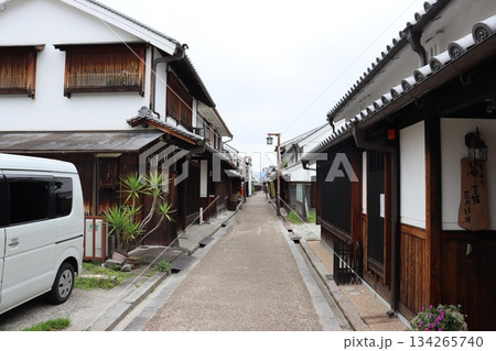 奈良県橿原市今井町の町並み 奈良県橿原市今井町の町並み 134265740