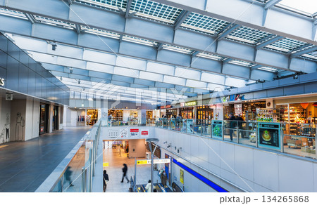 下北沢駅　シモキタエキウエ 134265868