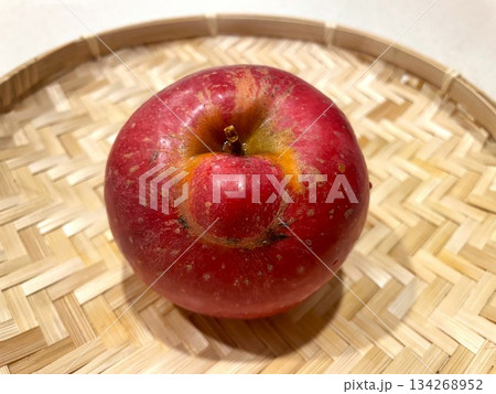 産地直送の訳ありサンふじりんご51 134268952