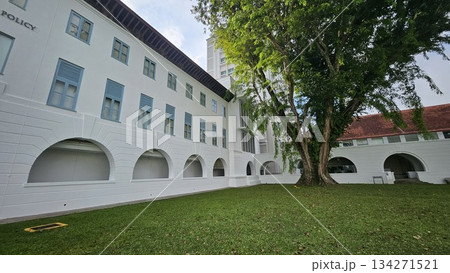 This is Oei Tiong Ham Building at NUS  134271521