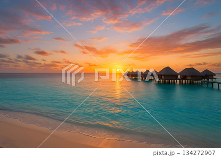 モルディブ風 桟橋サンセット 134272907