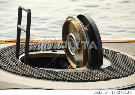 heavy round hatch is open 134273126