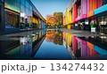 水辺のカラフルな街並みのイラスト 134274432