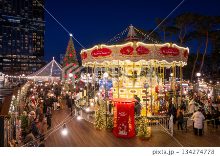 韓国　ロッテワールドのクリスマスマーケット 134274778