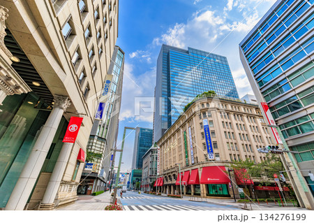 東京　中央区　日本橋の都市風景　日本橋二丁目交差点付近 134276199