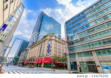 東京　中央区　日本橋の都市風景　日本橋二丁目交差点付近 134276200