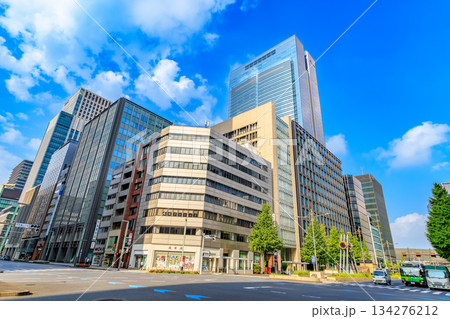 東京 中央区 京橋の都市風景 日本橋三丁目交差点付近 東京 中央区 京橋の都市風景 日本橋三丁目交差点付近 134276212