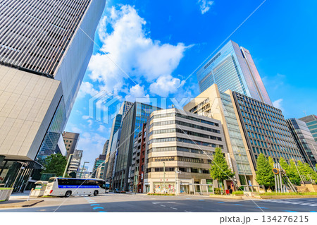 東京 中央区 京橋の都市風景 日本橋三丁目交差点付近 東京 中央区 京橋の都市風景 日本橋三丁目交差点付近 134276215