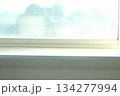 部屋の窓 134277994
