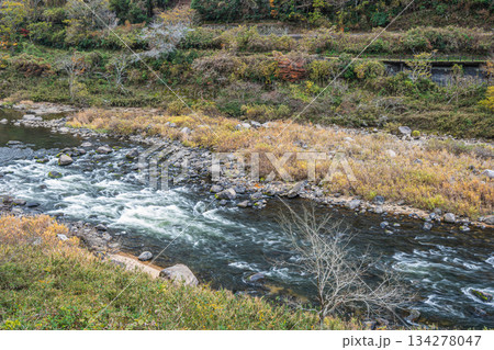 初冬の木津川風景　京都府笠置町 134278047