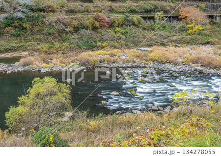初冬の木津川風景 京都府笠置町 初冬の木津川風景 京都府笠置町 134278055