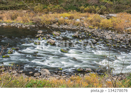 初冬の木津川風景 京都府笠置町 初冬の木津川風景 京都府笠置町 134278076