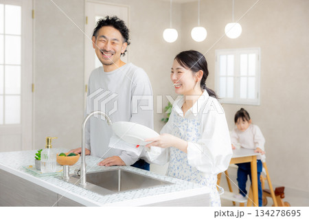 ダイニングキッチン ファミリー ダイニングキッチン ファミリー 134278695