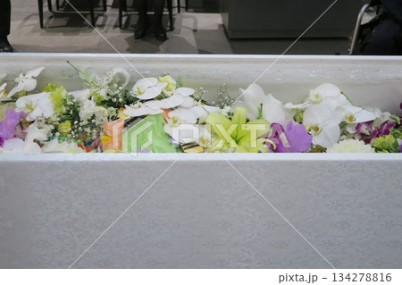 お別れ花 お別れ花 134278816