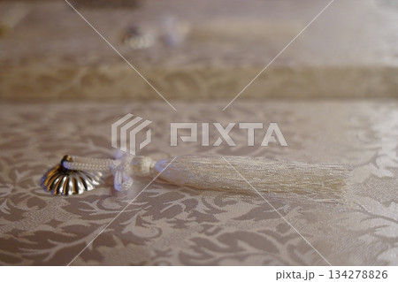 小窓の房 134278826