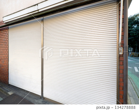 商店のシャッター 商店のシャッター 134278888