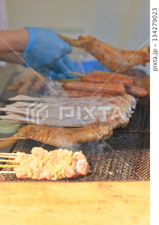 地鶏の手羽　炭火焼の手羽先　チキンのグリル　天草大王の手羽 134279023