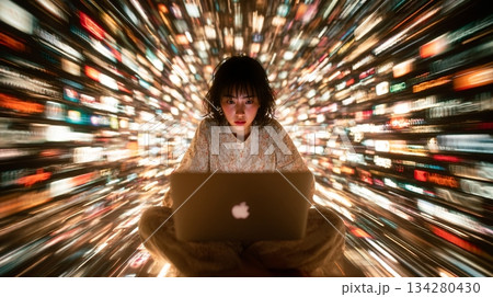 無数のアイコンが浮遊するネットワークイメージ7 134280430