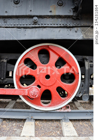 white projector with black alloy wheel white projector with black alloy wheel 134281864