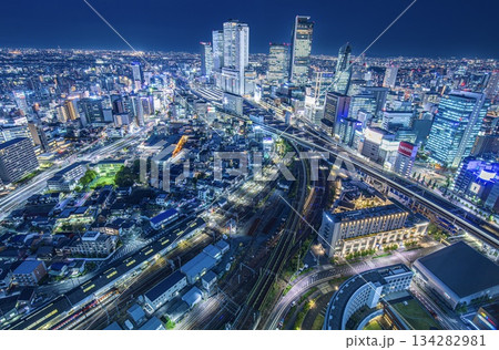 名古屋市、グローバルゲートから眺める名古屋駅の夜景 134282981