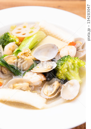 おいしい中華料理、野菜海鮮塩炒め おいしい中華料理、野菜海鮮塩炒め 134283047