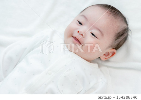 赤ちゃん　 134286540