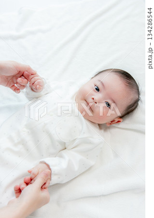赤ちゃん　 134286544