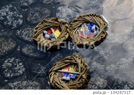 下鴨神社の一般参拝の流しびな 134287317