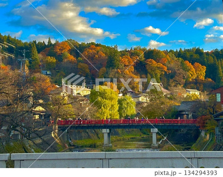 高山の街並み 中橋 134294393