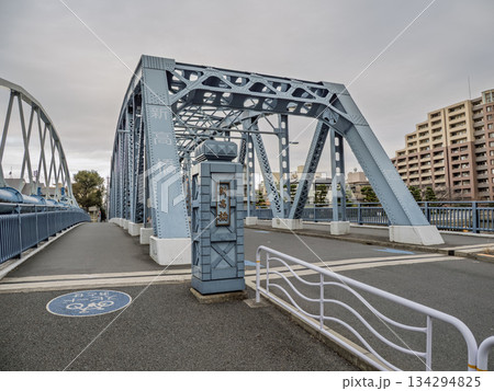 小名木川に架かる「新高橋」の橋名表示 134294825