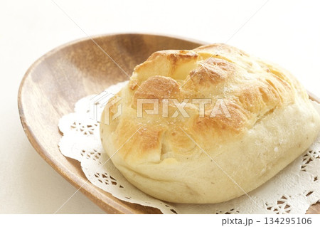 美味しいハニーブレッド 134295106