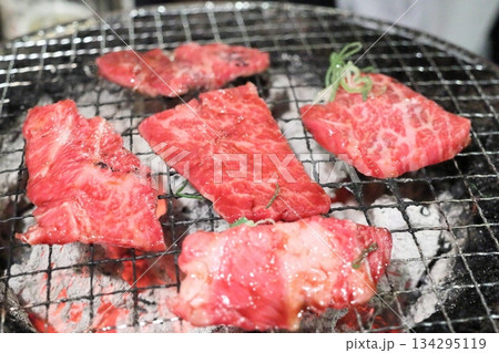 黒毛和牛焼肉(ロース) 黒毛和牛焼肉(ロース) 134295119