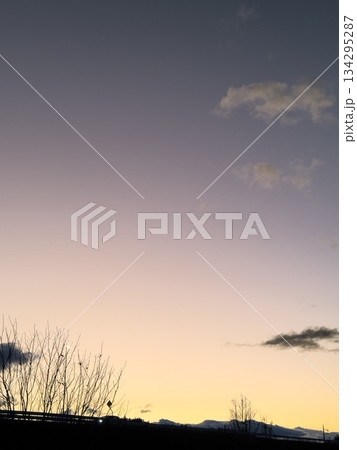 夕陽のグラデーション 夕陽のグラデーション 134295287