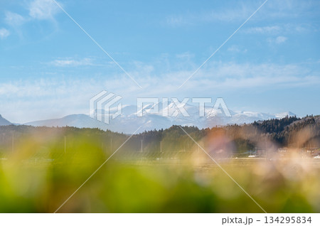 春先の栗駒山 134295834