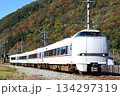 京都へ向けて山陰本線をゆく289系の特急きのさき号 134297319