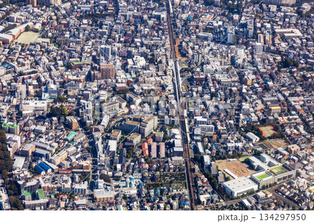 京王線の千歳烏山駅付近を空撮 134297950