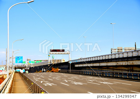 笹目橋/荒川(上流側歩道) 埼玉県方面を望む【2025.11】 笹目橋/荒川(上流側歩道) 埼玉県方面を望む【2025.11】 134299347