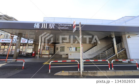 JR高崎線の桶川駅東口 134302655