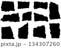 ちぎれた紙のシルエットフレームイラスト｜破れた質感の背景素材 134307260