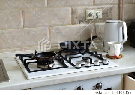 An ordinary kitchen setting. 134308355